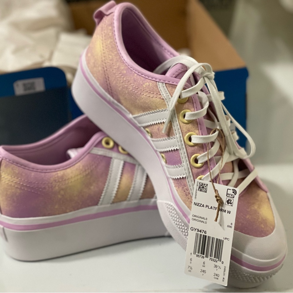 NWT Adidas Nizza Platform- Lilac Print - sz 7.5 - Retro Platform Sneaker